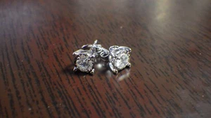 10K 4MM DIAMOND STUD EARRINGS WHITE GOLD 1.2G (TDW040443) - Picture 1 of 4