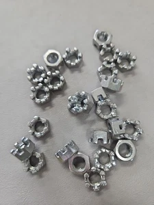 Tuercas hexagonales con acabado ranurado de 3/8"-24 hilo fino transparente de zinc (25) - Imagen 1 de 2