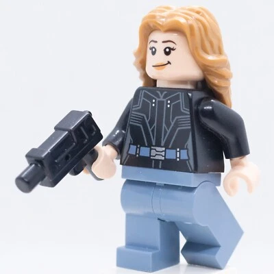 Minifigura LEGO Marvel Agente 13 Sharon Carter Power Broker del set 76051 Foto 1 de 4
