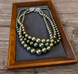 Vintage Necklace Twin Strand Green Ceramic Beads Hook Clasp Costume Jewellery - Picture 1 of 4