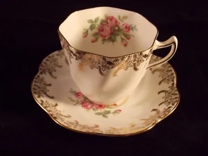 VINTAGE ROYAL TAUNTON TEA CUP & SAUCER - BONE CHINA - Picture 1 of 7