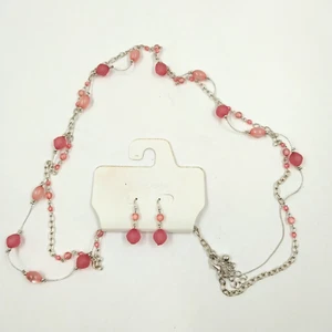 Set collana e orecchini tono argento in perle finte rosa doppio filo 15" - Foto 1 di 10