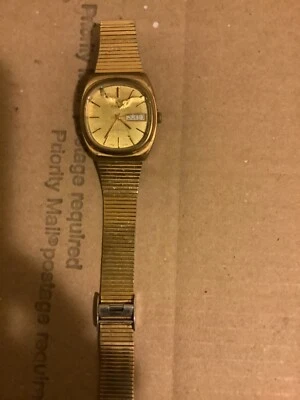 CYMA Reloj Hombre Automático Fecha Y Día, Cuadrado HECHO EN SUIZA AÑOS 80,VIDRIO ROTO Foto 1 de 4