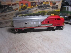 HO trains; A very clean but poor running TYCO SANTA FE passenger F7 A unit - Picture 1 of 5