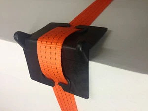 (PACK OF 25), Plastic Corner Edge Protectors for Ratchet Straps HGV Lashing - Picture 1 of 4