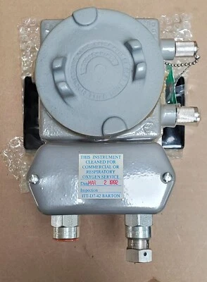 Transmisor de presión diferencial ITT Barton 752 0-400 PSID Foto 1 de 4