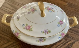 Vintage Jackson Featherweight China 9 in (6 c.) Covered Casserole Dish Excellent - Picture 1 of 10