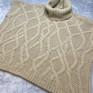 Berretti Cable Knit Poncho Womens L/XL Tan Wool Blend Quiet Luxury Made in Italy - Picture 1 of 8