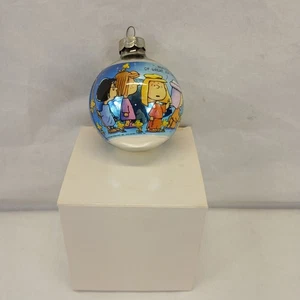 Hallmark ornamento arachidi Snoopy Charlie Brown 1992 scena mangiatoia di Natale - Foto 1 di 8