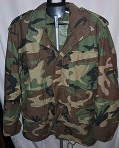 Vintage 1985 US Army M65 Field Jacket Woodland Camo Cold Weather Gr. Med Long mit Kapuze - Bild 1 von 6