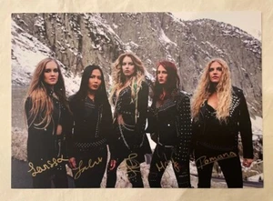 Burning Witches - 5,75 x 8,25 Bild (echte Autogramme) signiert von der ganzen Band - Bild 1 von 1