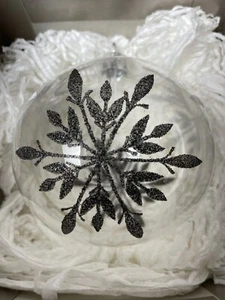 Adorno de Navidad de vidrio polaco bola diseño de copo de nieve por Nordstrom en casa nuevo en caja - Imagen 1 de 8