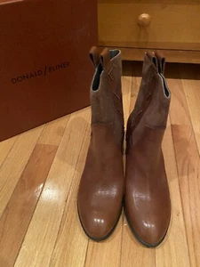 Donald Pliner Teak Brown Leather Daze Studded Pull on Boots 8.5 M - Picture 1 of 6