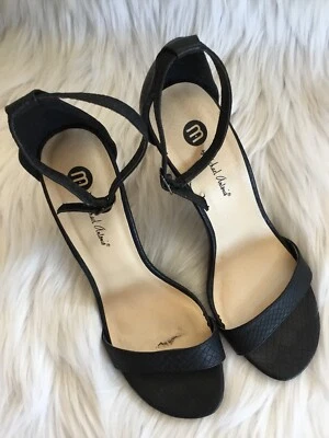 Sandalia Michael Antonio Tacones Talla 7 Cuero Negro Correa al Tobillo Piel de Serpiente Textura Foto 1 de 4