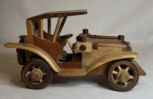 Handgefertigtes 8" Holz Modell T Auto - Bild 1 von 4