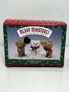 Hallmark Merry Miniatures OSO DE NIEVE TEMPORADA OSOS DE PELUCHE Navidad 1997 figuras - Imagen 1 de 3