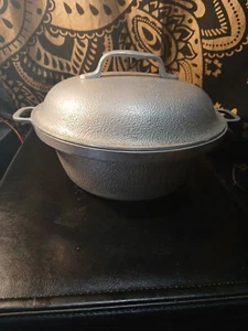 Vintage Silver Seal hammered aluminum dutch oven.1950's - Picture 1 of 4