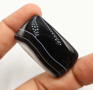 41x28x7.5 mm Natural Black Banded Agate Cabochon Cushion Shape Stone 73.70 Carat - Picture 1 of 6