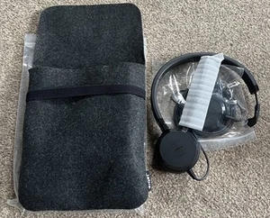 Jabra Evolve 30 II USB or 3.5mm Jack Stereo Working from Home Headset - Photo 1/4
