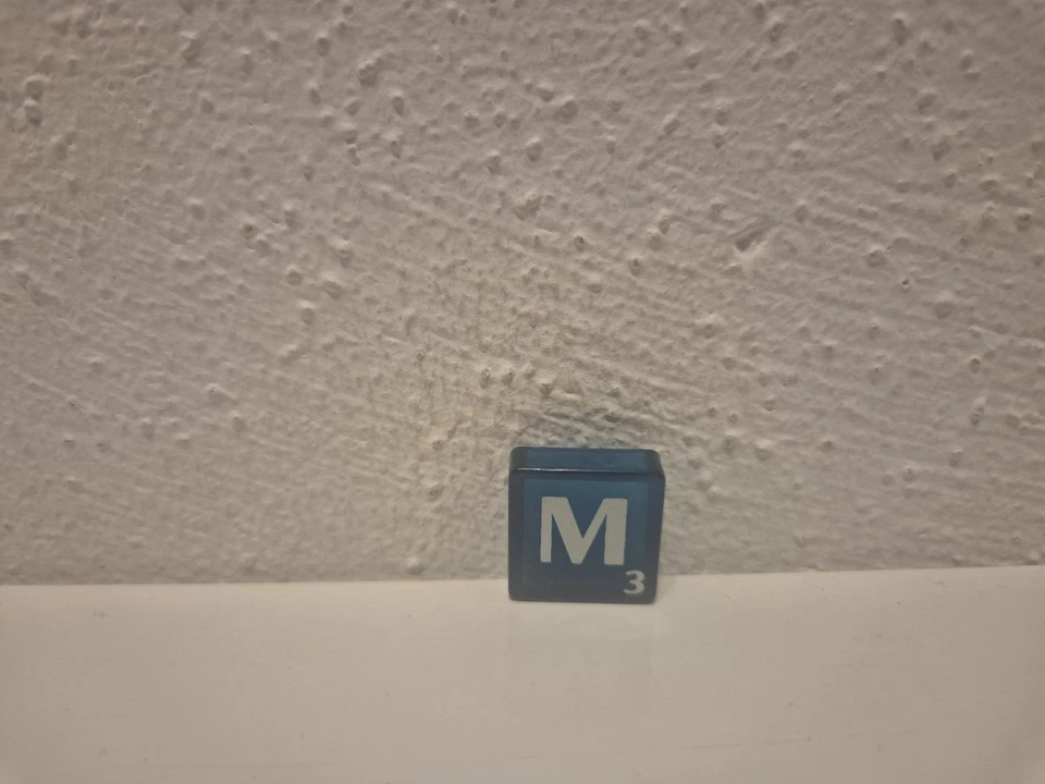 Scrabble Jubiläumsausgabe 60 Jahre Ersatzteile: Buchstabenstein M - Bild 1 von 1