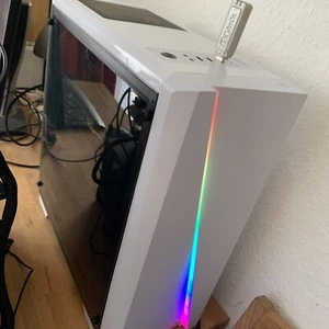 Gaming PC mit AMD RX 5700 XT, weiß, 48GB Ram - Bild 1 von 4
