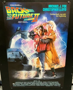 Ritorno al Futuro parte II Poster 27x40 firmato con COA - Lloyd, Michael J Fox - Foto 1 di 12