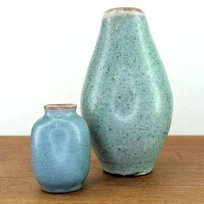 WALTER RHAUE GÖRLITZ ZWEI KERAMIKVASEN KÜNSTLERKERAMIK TÜRKISE GLASUREN - Bild 1 von 4