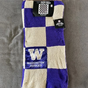 Washington Huskies Super Soft Cozy Knit 60X 70 Inch Blanket - Picture 1 of 4