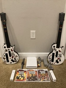 Paquete Consola Wii Guitar Hero Juegos + Controladores + Guitarra + Cables + ¡Probado!! - Imagen 1 de 12