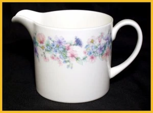 Wedgwood Angela Milchkännchen R4648 - Top Zustand - Bild 1 von 1