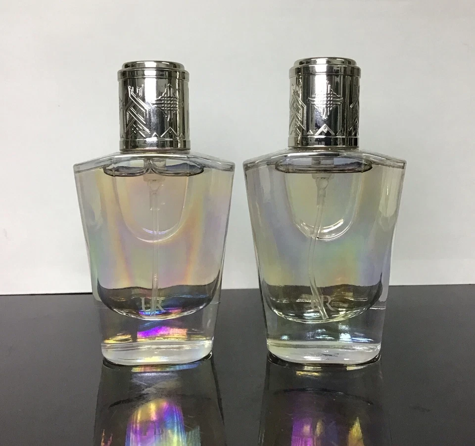 Lote de 2 Ur By Usher para mujer eau de parfum mini spray 0,5 fl oz, como en la foto. Foto 1 de 4