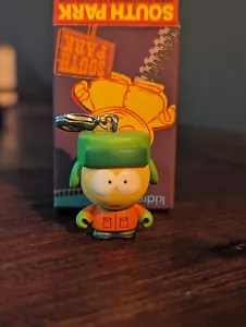 South Park Kidrobot Zipper Pulls Series 1 Kyle - Picture 1 of 1
