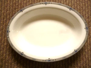 WEDGWOOD AMHERST PIATTO DA PORTATA OVALE APERTO 26 X 19,5 CM - Foto 1 di 2