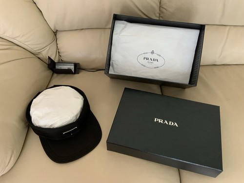 Cappello Visiera Parasole Originale PRADA Nylon Nero Triangolo Logo Placca Scatola Originale Taglia L