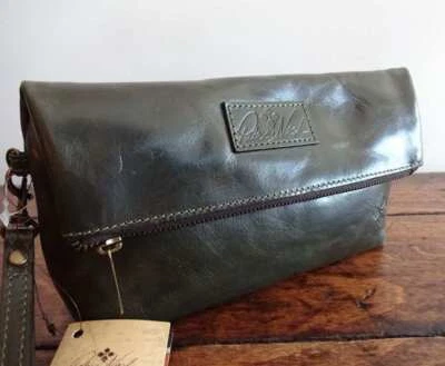 MUÑEQUERA PLEGABLE PATRICIA NASH VALERIE Suave Verde Oliva CUERO ENVEJECIDO Foto 1 de 4