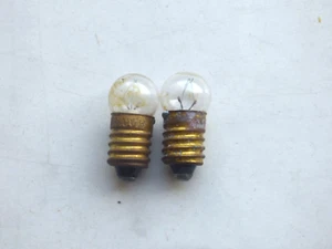 2 Stück E10 Glühbirne 2,5V Glühlampe 0,5A (russische Militärtechnik) - Bild 1 von 1