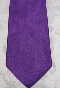Banana Republic Men's Silk Tie Solid Purple Made In Italy 56 1/2" - Picture 1 of 8