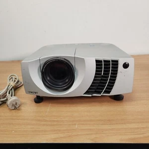 SONY LCD Projector VPL-PX32,3000 Lumens TESTED WORKING - Picture 1 of 9