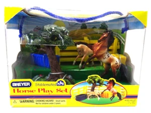 Breyer Stablemate Horse Play Set 1:32 Scale Age 4+ 2010 NEW IN SEALED BOX - Picture 1 of 4
