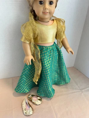 Conjunto, top, falda, bufanda y zapatos Lehenga VERDE Y DORADO para muñeca American Girl de 18" Foto 1 de 4