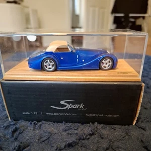 1/43 SPARK SPMN03 MORGAN AERO 8 CLOSED DARK BLUE - Picture 1 of 7