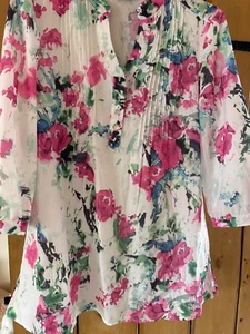 Ladies pretty floral blouse size 12 by Damart - Picture 1 of 2