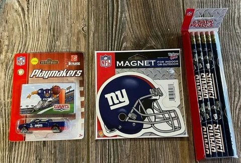 New York Giants Vintage Die Cast Truck by Upper Deck Magnet & Pencils Gift Set Cover