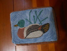 HAND HOOKED DECOY/DUCK WALL HANGING    9 1/4 X 12"