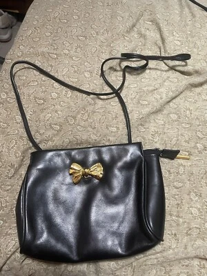 Bolso sin asas Albert Nipon para mujer con correa de cuero negro bolsillos interiores Foto 1 de 4