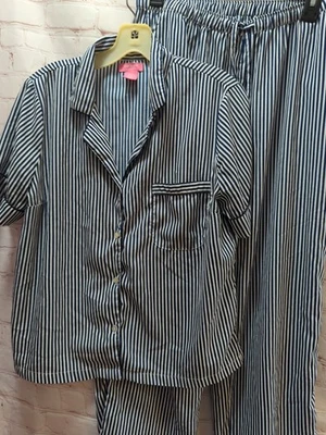 Isaac Mizrahi Women's  M Medium blue white striped short sleeve button pajamas - Image 1 of 4