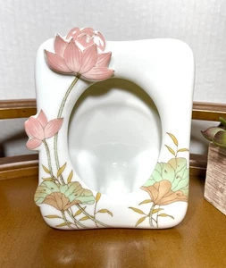 Vintage Porcelain Hand Painted Water Lily Lotus Tabletop 3.5 x 4.5 Frame - Picture 1 of 11