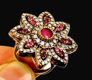 MASSIVE RUBY & TOPAZ 925 SILVER HANDMADE TURKISH OTTOMAN FLOWER SHAPED RING - Foto 1 di 8
