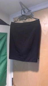 Jessica Simpson Women's Black skirt, casual, work, midi, zip-up size 9/10 - Picture 1 of 9