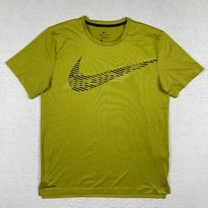 Nike Pro Shirt Mens Medium Running Casual Athletic Tee Travel Gym Workout Jog - Picture 1 of 12